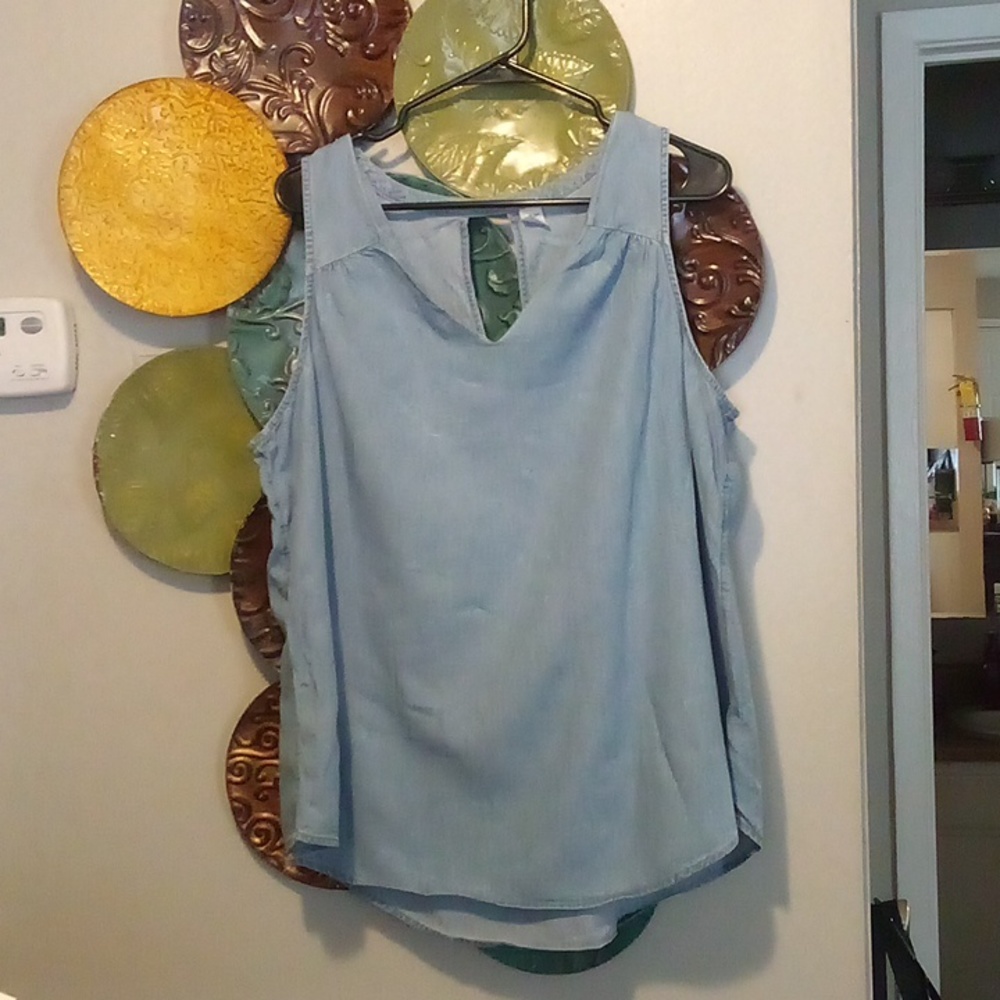 Ladies Old Navy Blue sleeveless top